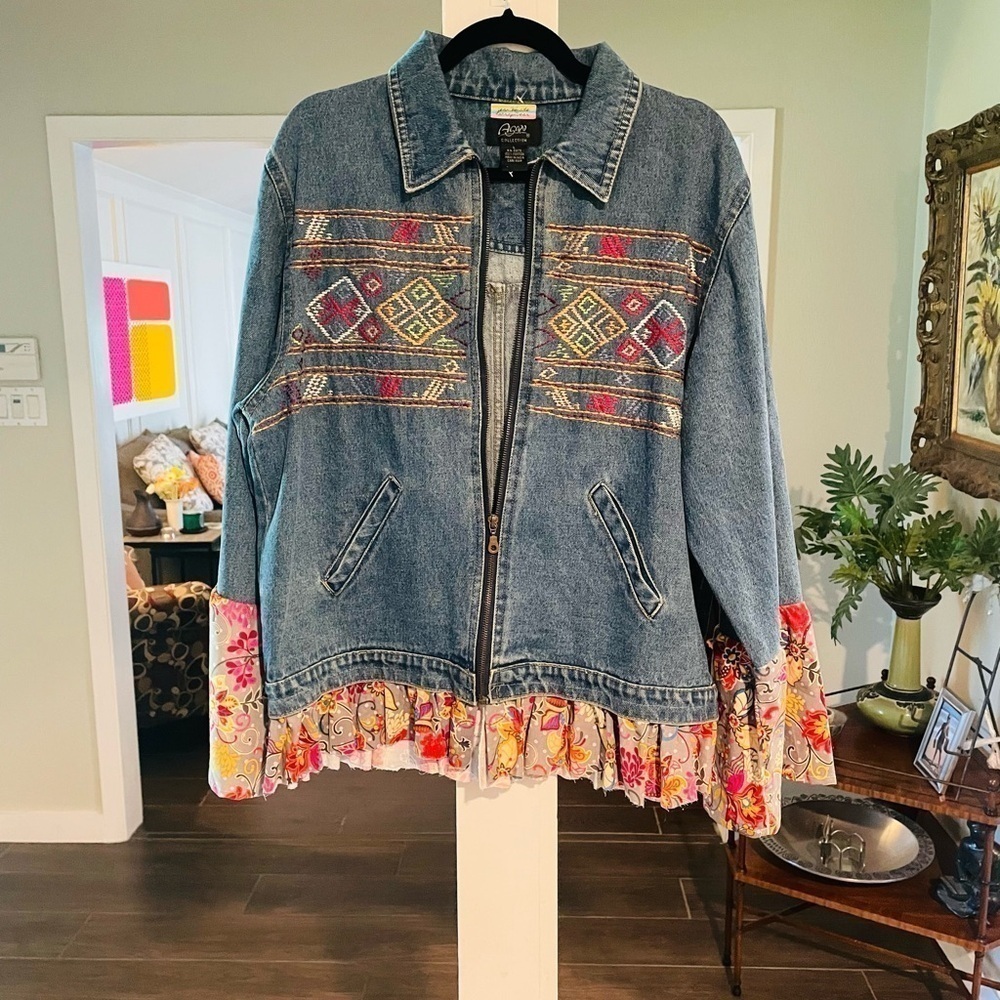 Agapo Vintage Denim Jacket Southwestern Embroidered Large - Picture 4 of 7